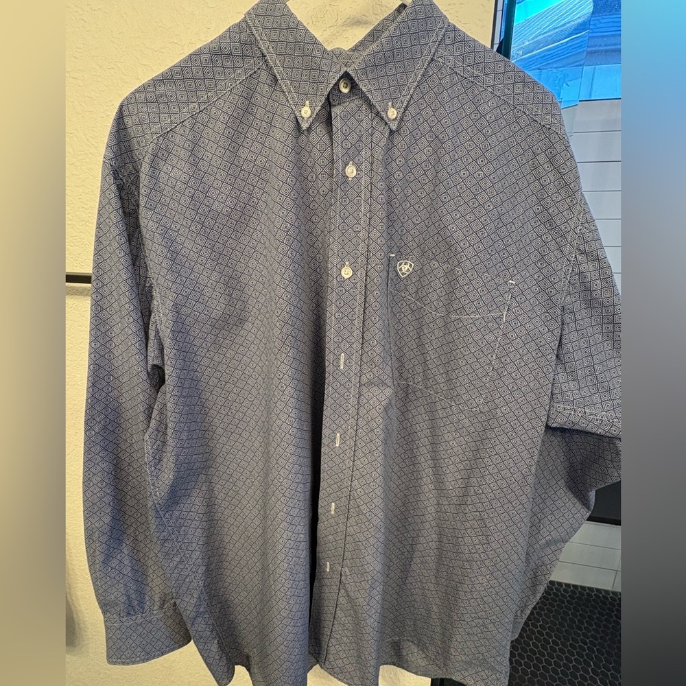 Ariat Men's Navy Geometric Button-Down Shirt. XL